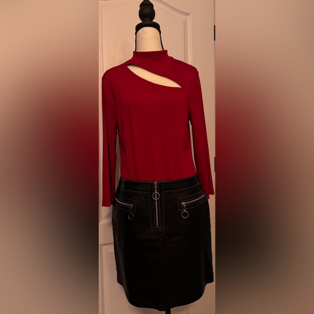 Michael Kors Black Faux Leather Mini Skirt with Zipper Details Size 8
